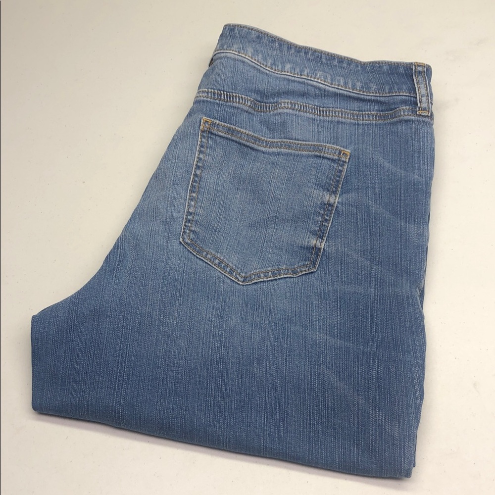 TORRID PERFECT HIGH-RISE BERMUDA JEANS SZ16 ⭐️